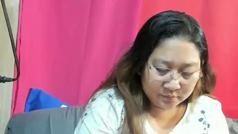Snapshot of sweetpilipina88 chatting on March 3, 11:25 am MIA online show from March 3, 11:25 am