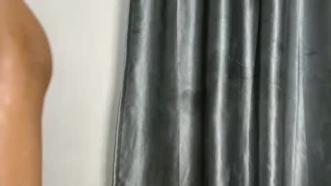 slim ivy online show from October 19, 10:01 pm