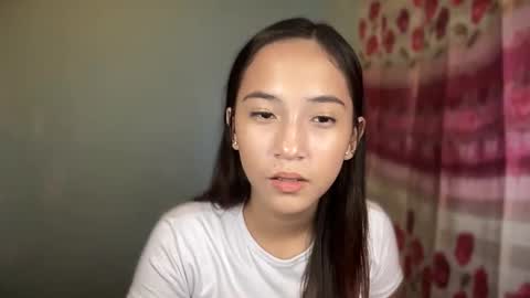 Mia online show from November 30, 4:44 pm