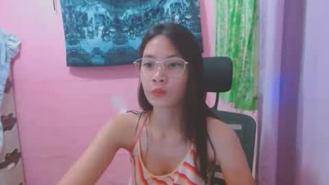 Mia online show from June 5, 4:27 am