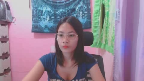 Mia online show from July 10, 6:47 am