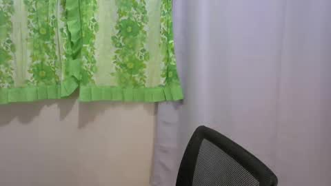 Snapshot of sweetsexygirl20 chatting on March 12, 12:04 pm Mia online show from March 12, 12:04 pm