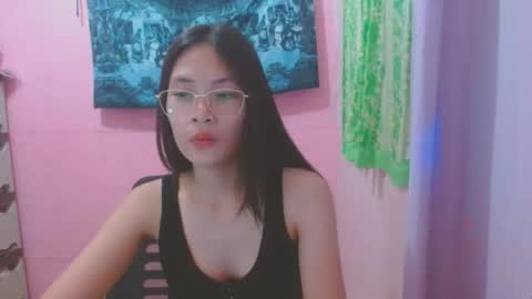 Mia online show from June 15, 5:51 am