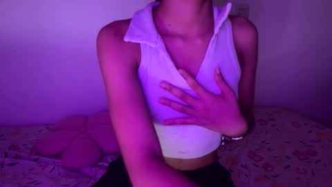 SweetSinnyX online show from April 25, 12:57 am