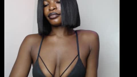 sweetxxboobsx online show from October 3, 8:47 pm