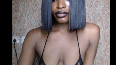 sweetxxboobsx online show from September 13, 8:17 pm