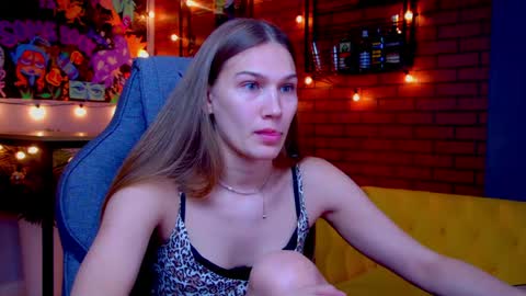 Emily online show from May 11, 1:35 pm