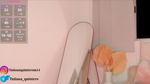 Snapshot of swt_molly chatting on December 2, 11:16 pm Molly online show from December 2, 11:16 pm