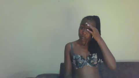 Snapshot of swtebony1 chatting on February 1, 11:37 pm ALICIA online show from February 1, 11:37 pm