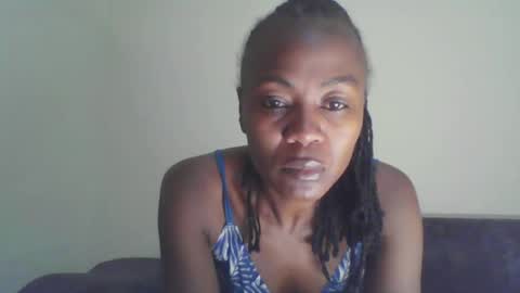 Snapshot of swtebony1 chatting on March 7, 10:32 pm ALICIA online show from March 7, 10:32 pm