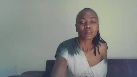 Snapshot of swtebony1 chatting on March 2, 10:34 pm ALICIA online show from March 2, 10:34 pm