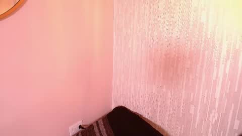 sydney_bush online show from August 4, 11:00 pm