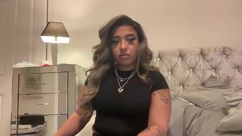 sydneysweetsins online show from June 9, 12:32 am