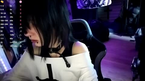 Lina online show from April 8, 3:14 pm