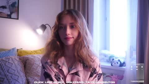 Mia online show from November 1, 5:55 am