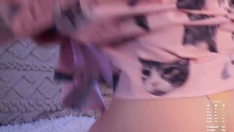 Mia online show from November 3, 6:17 am