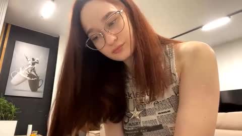 Ayla online show from December 1, 11:36 am