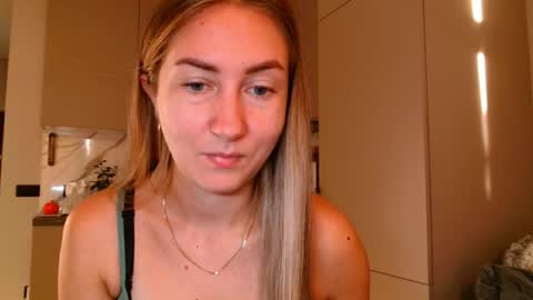  Kira  online show from November 6, 6:41 am