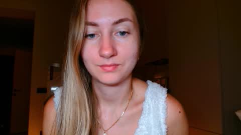  Kira  online show from December 1, 6:50 am