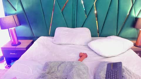 Snapshot of tamara_myller1 chatting on January 4, 12:27 pm Tamara online show from January 4, 12:27 pm