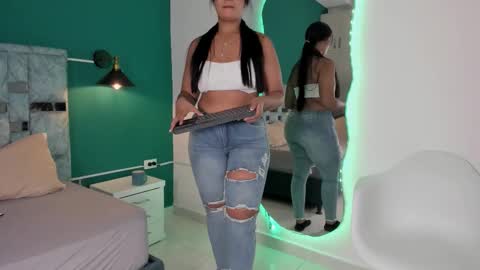 tamaraa online show from November 12, 12:25 pm