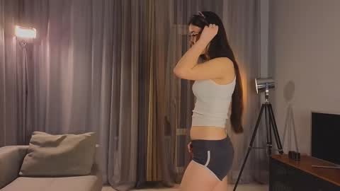 Mio online show from February 21, 2:07 pm