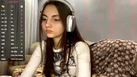 Alice online show from April 2, 4:26 pm