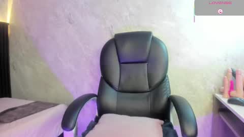 Tanisha online show from January 16, 7:32 pm