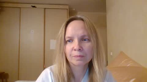 tanystar online show from December 1, 1:14 pm