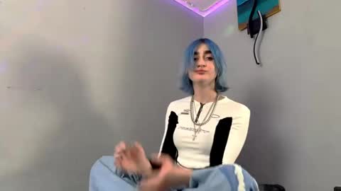 Sarah online show from March 1, 11:10 am