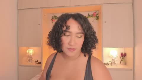 Snapshot of tarawiilson_ chatting on October 22, 4:17 am  T A R A  online show from October 22, 4:17 am