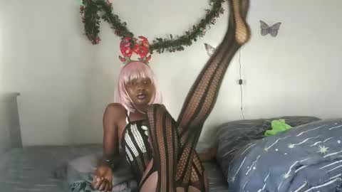 tashagodess online show from December 16, 2:45 pm