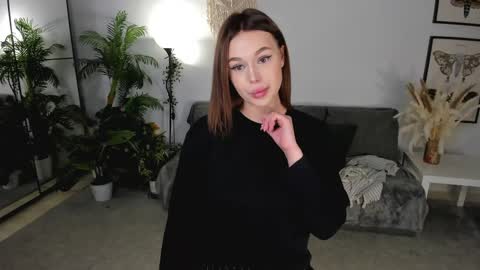 Tasha online show from May 5, 7:50 pm