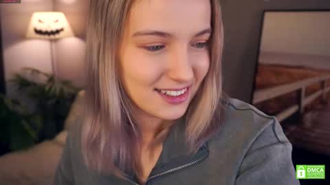 Your Ressie online show from November 12, 7:39 am