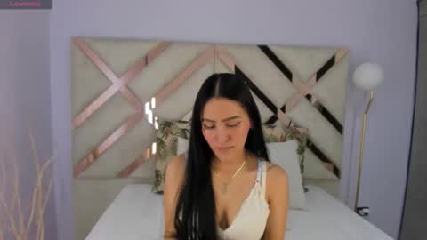 Tati Saldarriaga online show from November 21, 5:59 pm