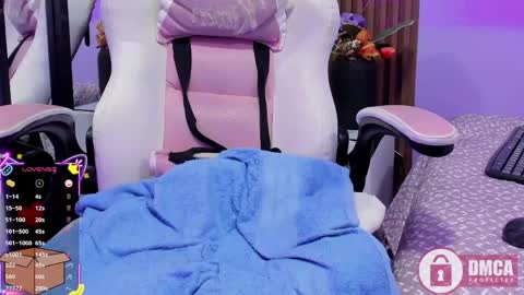 i am tatiana  online show from April 22, 3:42 pm