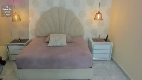 T A T I  online show from February 4, 7:39 pm