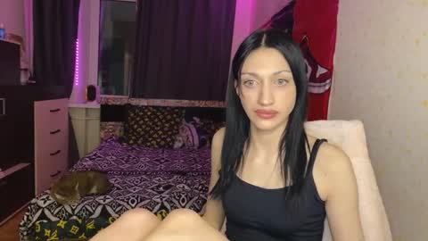 tatika_williams online show from February 13, 6:20 pm