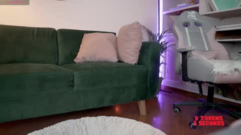 Nathalie Hardy  online show from January 3, 6:14 pm