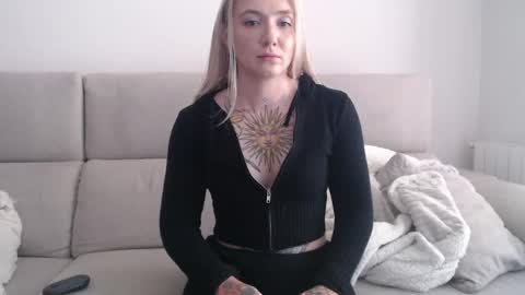 tattoobbgirl online show from September 29, 12:43 pm