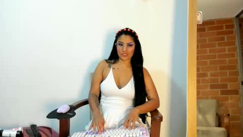 Tatiana Gomez online show from May 4, 3:54 am