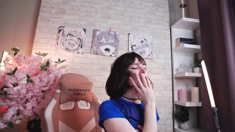 Taya online show from December 13, 1:44 pm