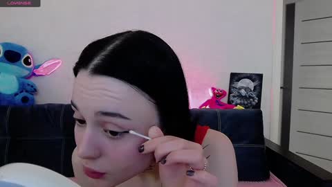 Snapshot of tayaavis chatting on December 11, 12:02 pm Taya online show from December 11, 12:02 pm