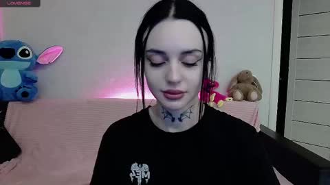 Snapshot of tayaavis chatting on March 10, 6:56 pm Taya online show from March 10, 6:56 pm