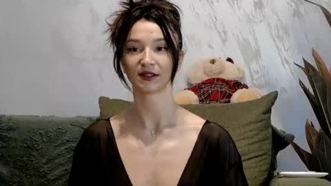 TayaKayan online show from March 4, 10:44 am