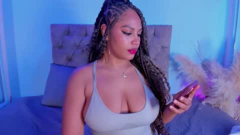 Snapshot of taylor_sexyy chatting on September 10, 11:27 pm Taylor  online show from September 10, 11:27 pm