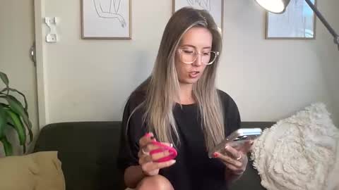 Taylor online show from March 13, 10:33 pm