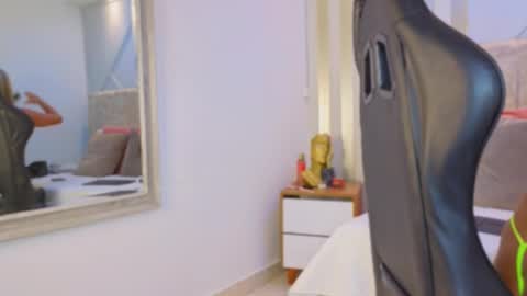 tayra online show from February 26, 8:52 pm