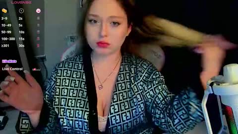 teasemily online show from March 9, 5:38 pm