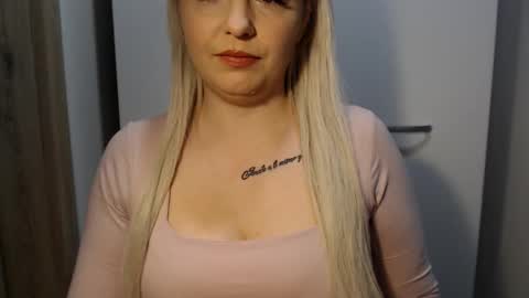 Teeyara  online show from February 9, 4:53 pm